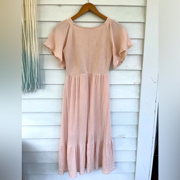 Flutter Sleeve V-Neck Crepe Dress - Picture 3 of 4